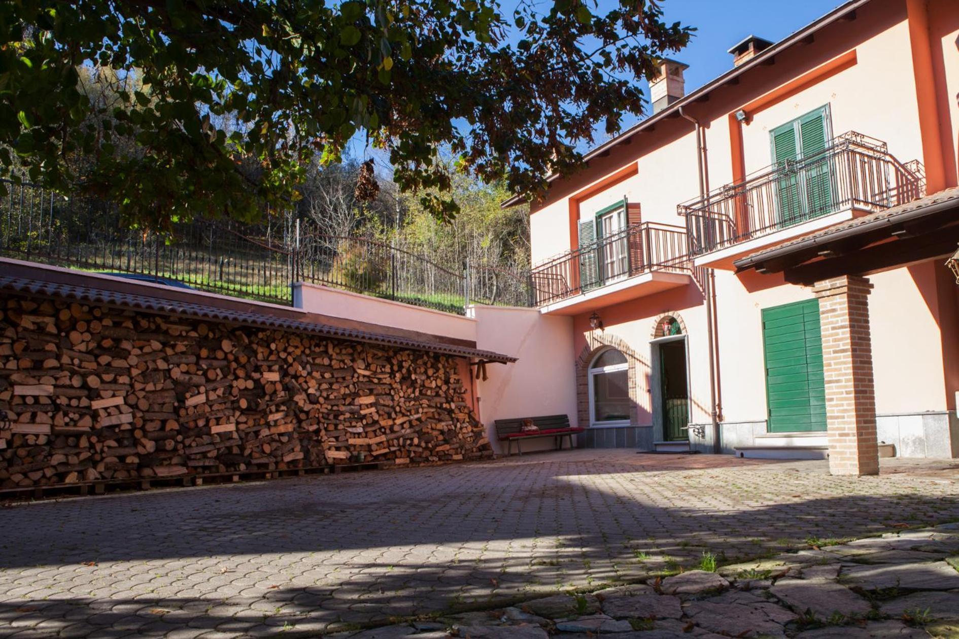 B&B Casa Dell'Orso Lurisia Exterior photo